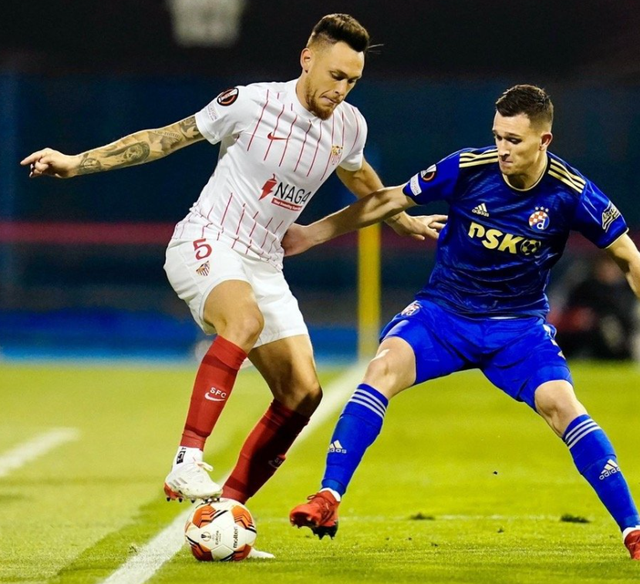 开云手机入口-清晨突围战来临，西汉姆围绕欧联防线松动，话题不断，轮换策略成焦点-开云手机入口